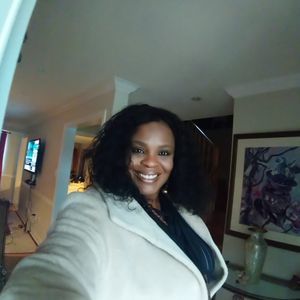 Meet your Posher, Dinah